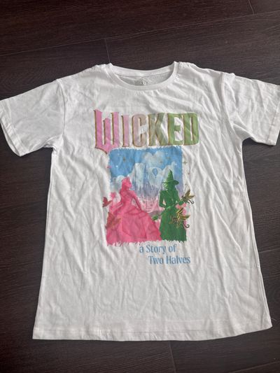 Like new wicked T-shirt  10-12