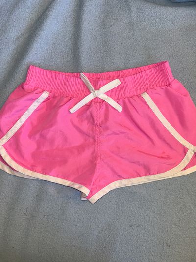 Gerry Pink shorts, white detail 7-8