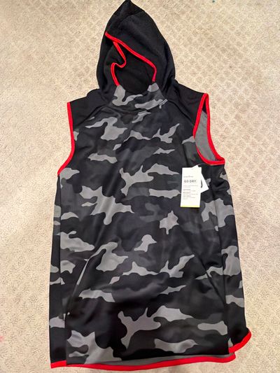 New with tags Old Navy Camo Sleeveless Tank $27 retail size XL 12 10-12