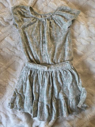 Carters 2 piece outfit Short sleeved shirt and shorts 6T/6