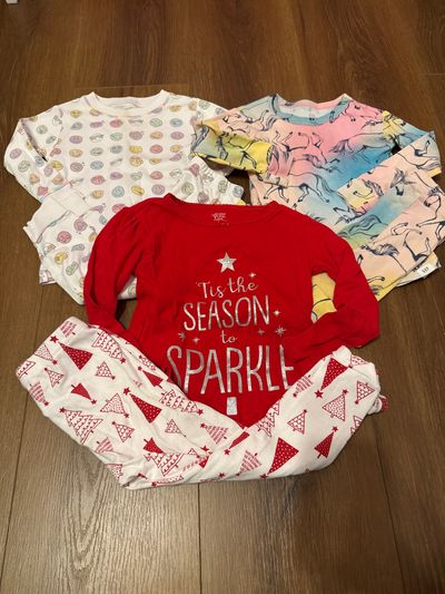 Assorted Lot of 2t Long sleeve and pants pjs 2T