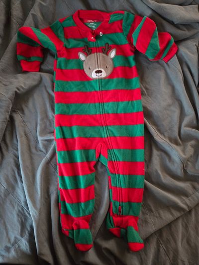 Carters Footed Pjs Reindeer size 9m matches item #14 if have twins 6-9 Months