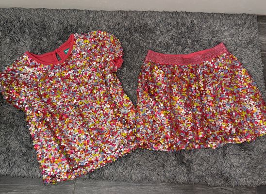 365 Kids Size 8 Sequin Skirt Set  7-8