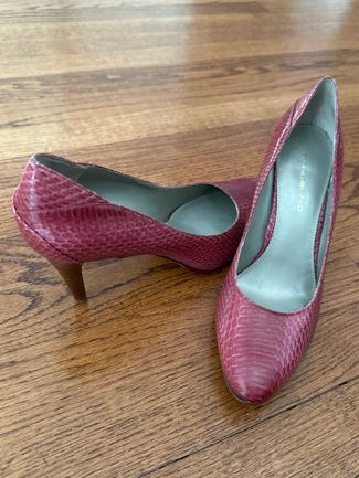 Bandolino 8.5 Medium Raspberry Pink Faux Snake Skin Heels 8-1/2 (Adult)
