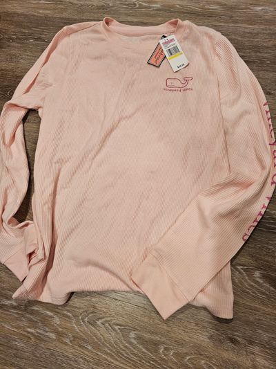 Vineyard vines NWT pink ling sleeve shirt Women's - M