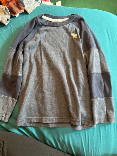 Abercrombie kids 3/4 navy blue long sleeve shirt 4T