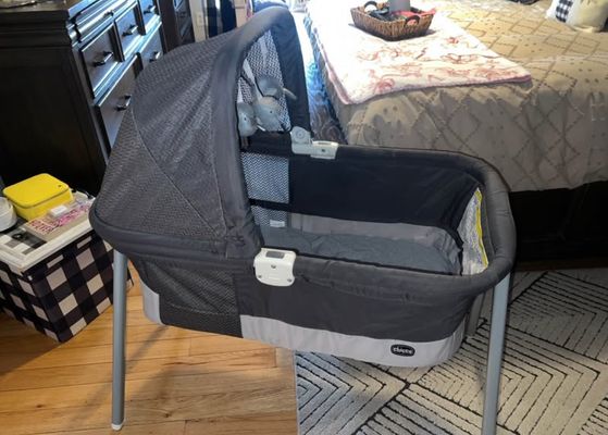 Chicco Chicco Lullago Nest Bassinet with travel bag and sheet