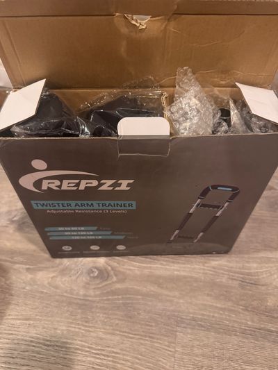 Brand new repzi twister arm trainer, three level l Retail $40