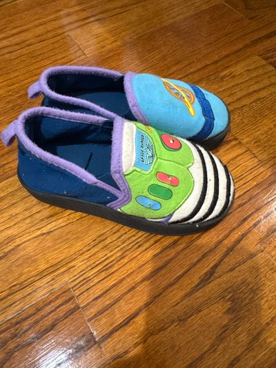 Disney Buzz light year light up slippers 7 (Toddler)