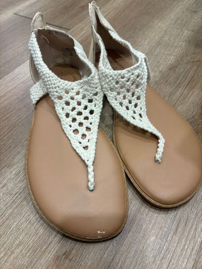 Torrid Sandals wide width 9 (Adult)