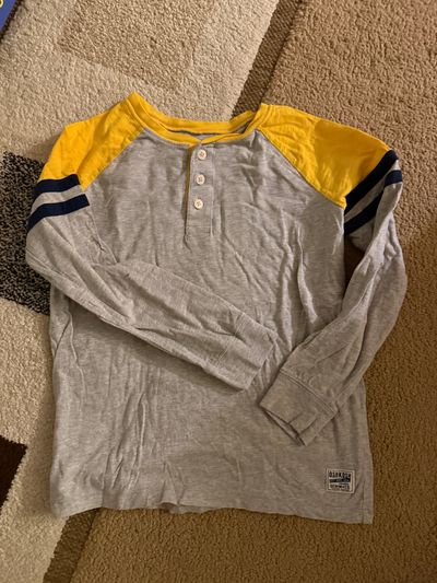Osh kosh Light gray and yellow long sleeve boys shirt 10-12