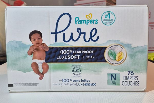 Diapers NB Pampers Pure 76 Count New Box