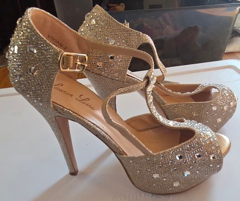 Lauren Lorraine Heels  7-1/2 (Adult)