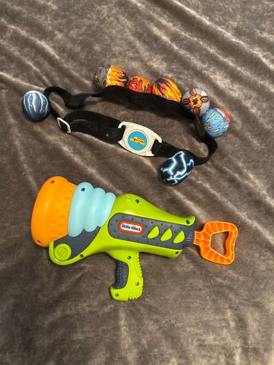 Little Tikes toddler blaster Mighty Blaster plus bandolier and extra balls