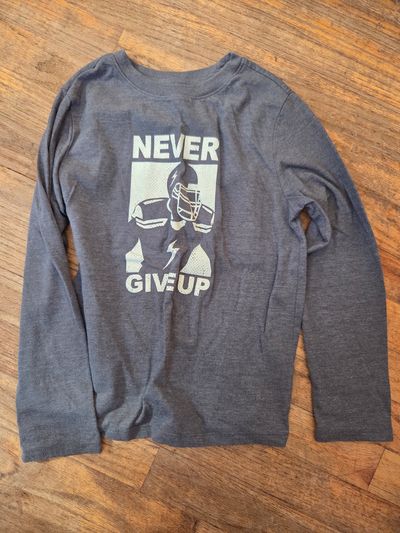 Cat and Jack long sleeved shirt size 6/7  6T/6