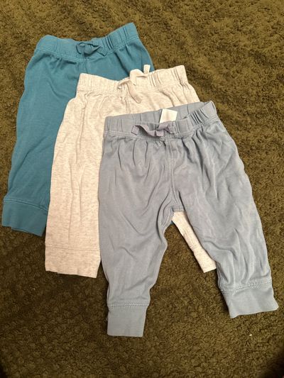 Carters Set of 3 pants 6 Months