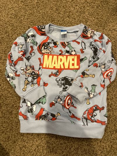 Old Navy Marvel sweatshirt top  2T