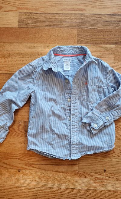 Carter's Like new button down shirt made from breathable fabric for Spring 2T
