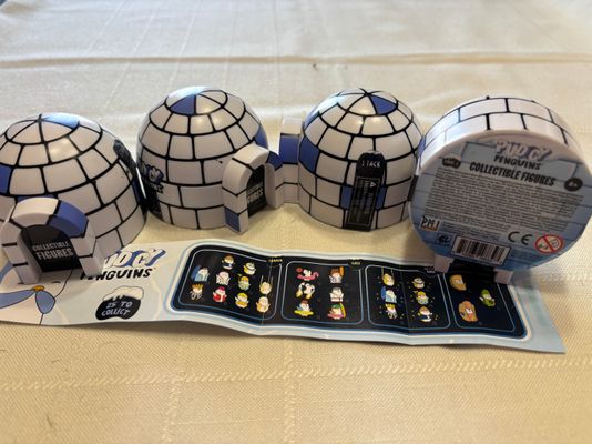 Pudgy Penguins- mystery igloo series 2 Set of 4