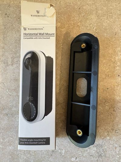 Wasserstein Flexible angle mounting for Arlo doorbell camera