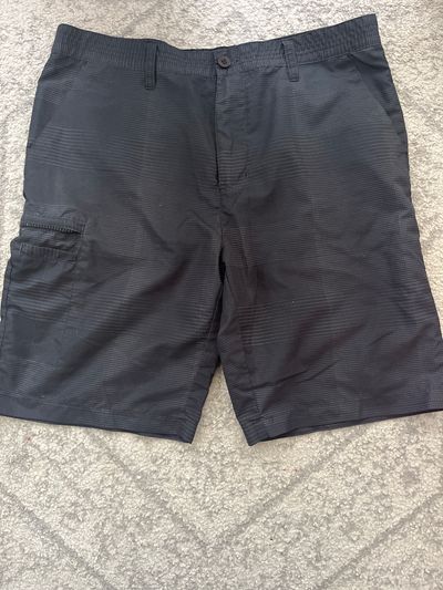 Air Walk Black grey leisure shorts. 3 pockets 34