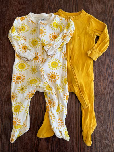 Old navy footies  6-9 Months