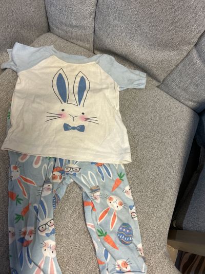 Carters Easter Pajamas 6-9 Months