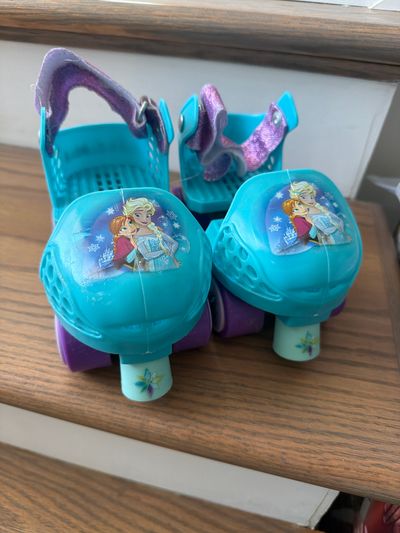 Adjustable Frozen Skates