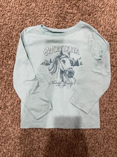 Osh kosh Size XS 5T/5