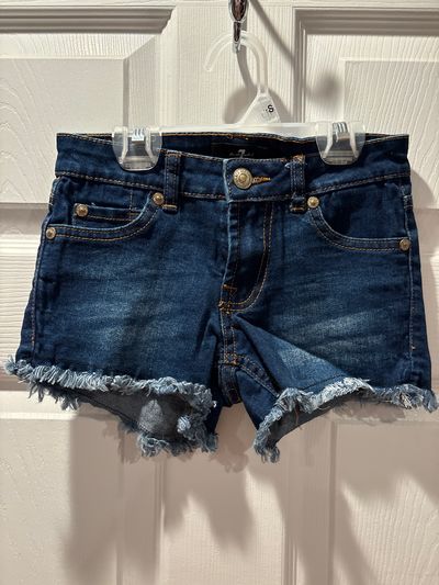 For all mankind Size 7 stretchy denim shorts 7-8