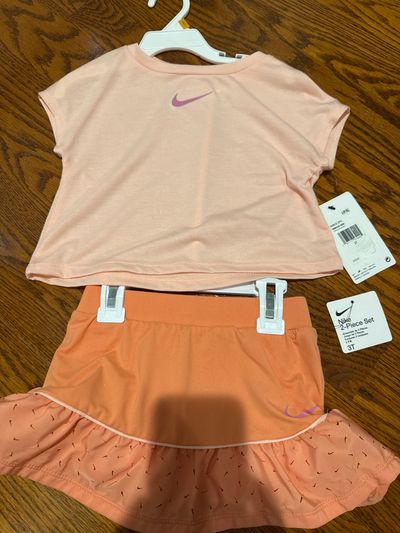 Nike NEW 2 piece skort set peach color 3T