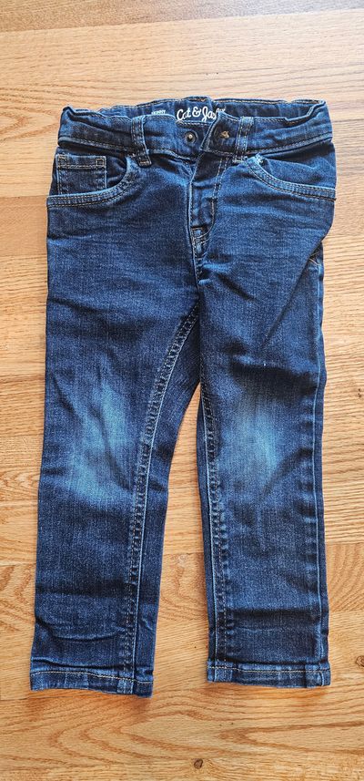 Cat & Jack BNWOT Boys 3T skinny jeans made from soft, stretchy fabric 3T