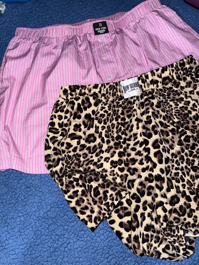 Amazon Lot of 2 boxer shorts - pink stripe and leopard Women's - L