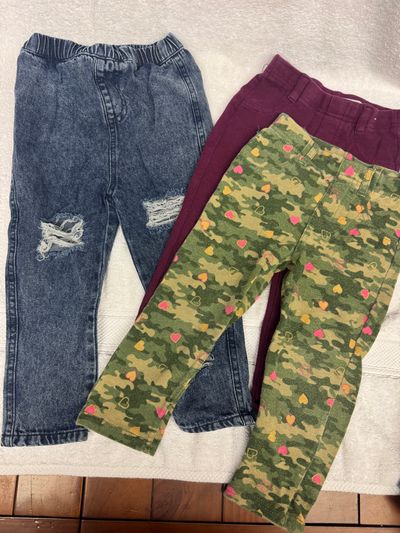 Girls pants bundle size 3T Girls pants bundle size 3T 3T