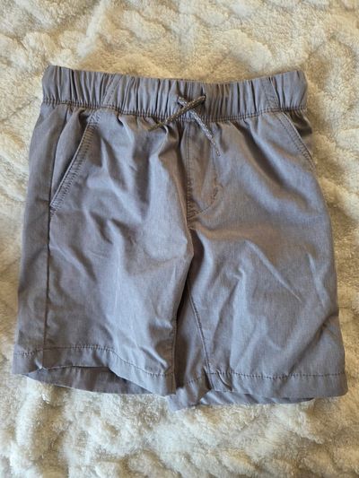 Old navy shorts Size 8 7-8