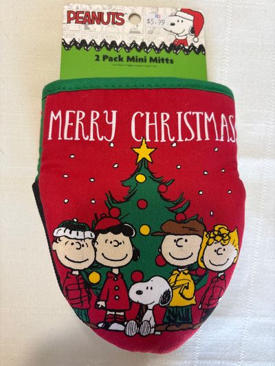 NEW - peanuts Christmas Mini mitts