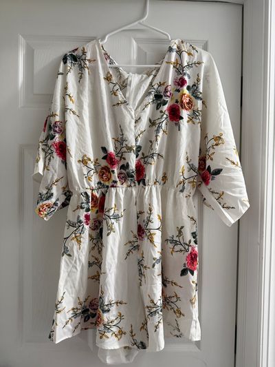 Ss White floral romper Women's - XL