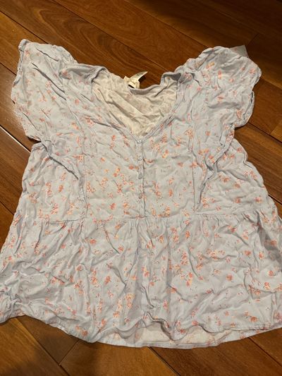 Derek romantics blue flower top  Junior L - 8