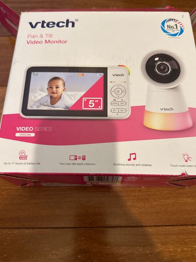 Brand new VTECH pan and tilt monitor with nighy Light retail for $70