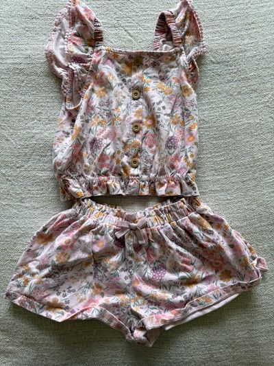 Short and tank top set Outfit 6T/6