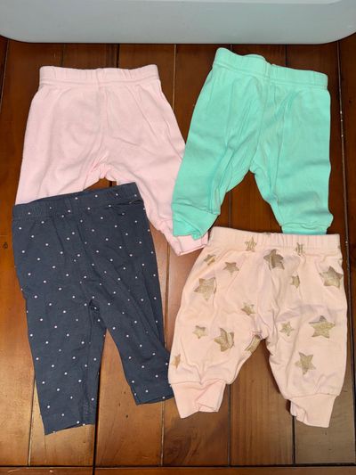 4 pairs baby girl leggings. 0-3 and 3 months 4 pairs baby girl leggings. 0-3 and 3 months 0-3 Months