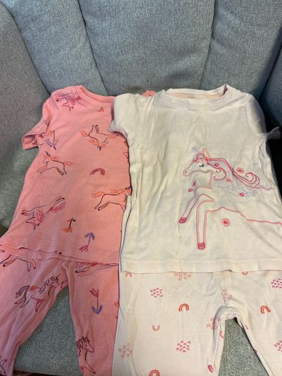 Carters 2 pajamas 4T