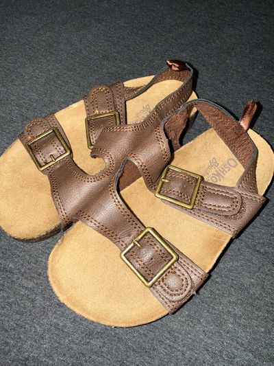 Osh Kosh BGosh sandals Brown 9 (Lil' Kid)