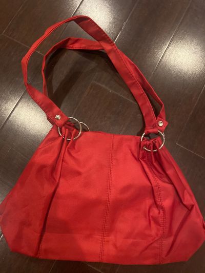 YIK FUNG Red pocketbook
