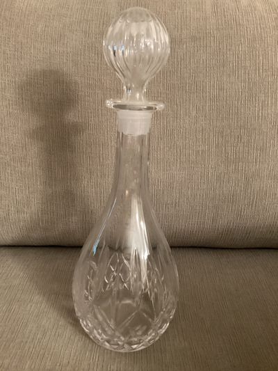 Glass Wine decanter with stopper