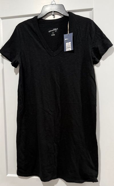 Universal Threads NWT black t-shirt pullover dress Women's - M