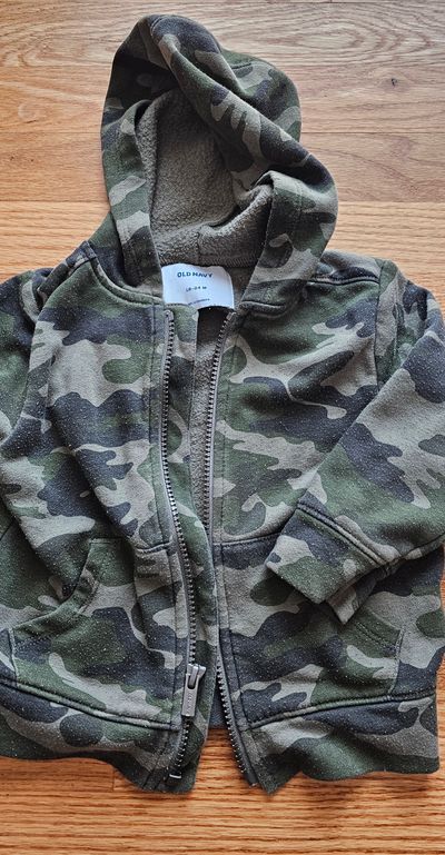 Old Navy Good condition Camo style zip-up fleece hoodie 18-24 Months