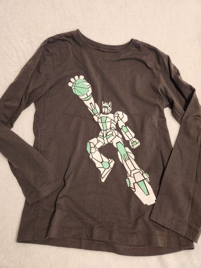 Osh kosh like new Robot Long sleeve like new! 14-16
