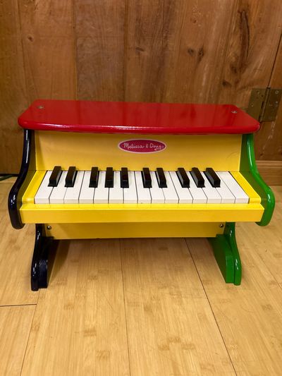 Melissa and Doug 16in Piano