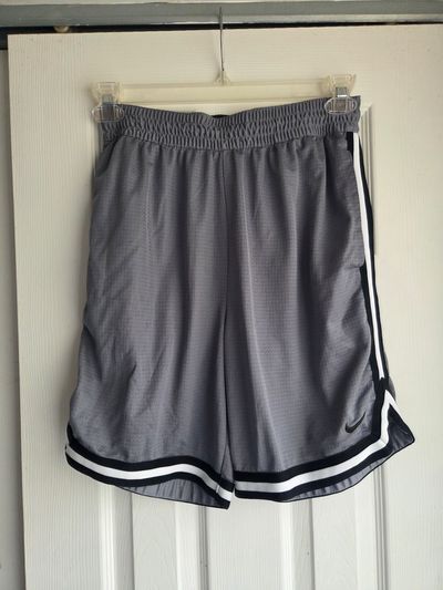 Nike dri fit shorts  Men's - M